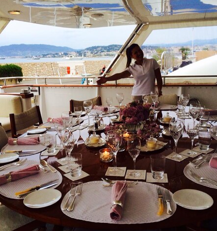 Mar ready to serve lunch