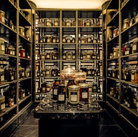 Manhattan Cocktail Bar