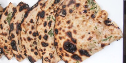 Tandoor garlic naan