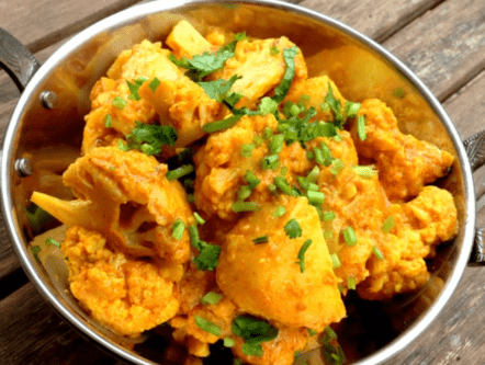 Cauliflower and potato curry; Aloo Gobi