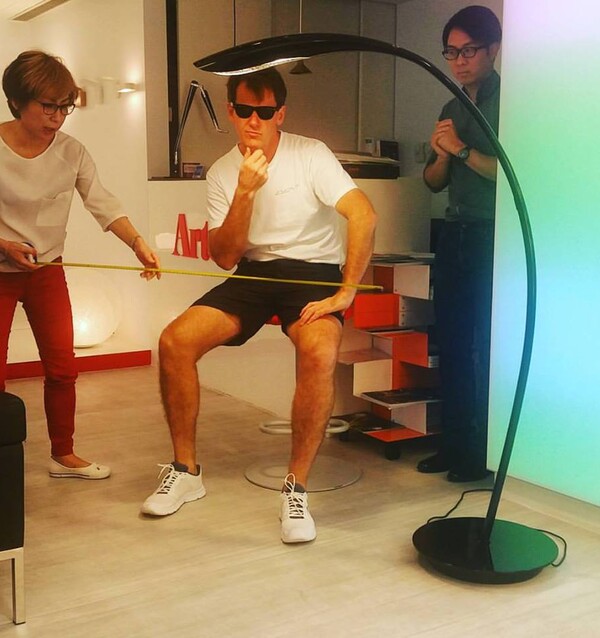 Buying a new lamp for the boat