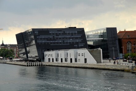 Cruising past the Royal Danish Library