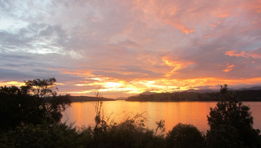 Another glorious sunset at Mum's, Rawene