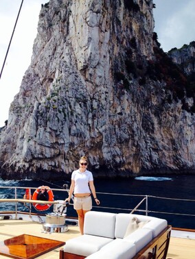 Suzy in Capri