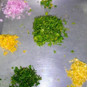 Building a curry base