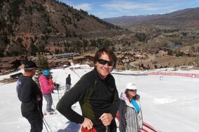 Celebrity ski race