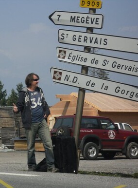 Hitch hiking to Nice to start new job