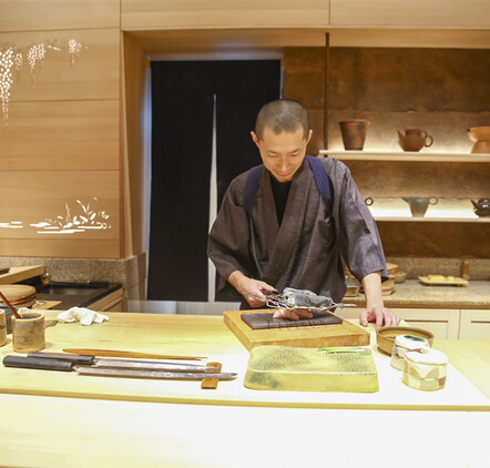 Sushi master Ginza Sushi Ichi