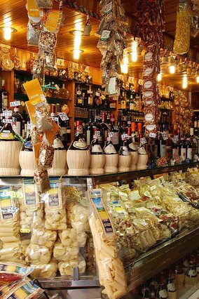Shopping in Tuscany