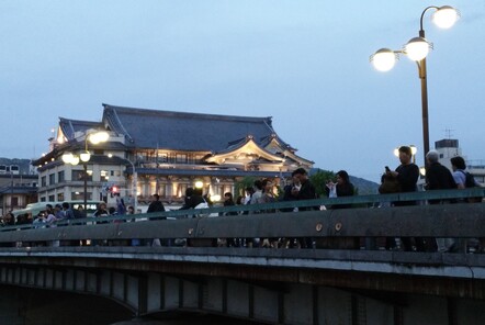 Shijo Ohashi bridge